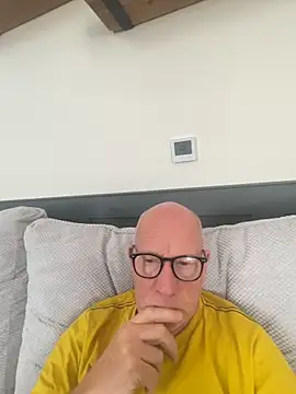 philefc online show from June 29, 9:48 am