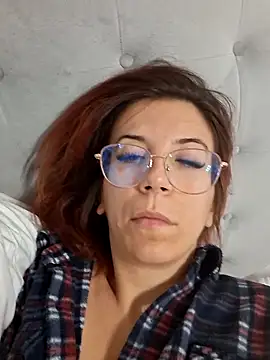 Snapshot of Anayssa_ chatting on September 28, 8:25 pm Anayssa online show from September 28, 8:25 pm