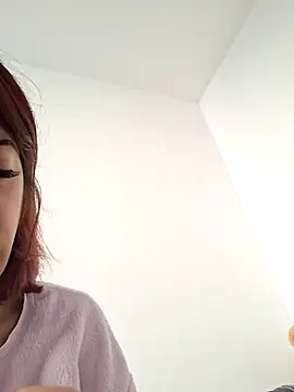 Snapshot of Anayssa_ chatting on February 8, 1:25 pm Anayssa online show from February 8, 1:25 pm