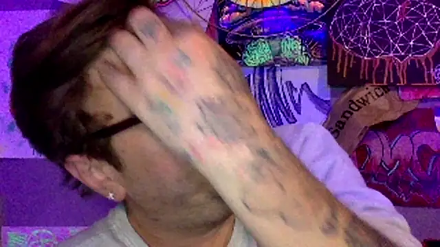 3615-ULLA online show from April 6, 4:46 am