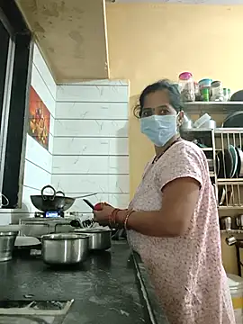 Snapshot of Gk_99999 chatting on January 12, 1:44 am Gk 99999 online show from January 12, 1:44 am