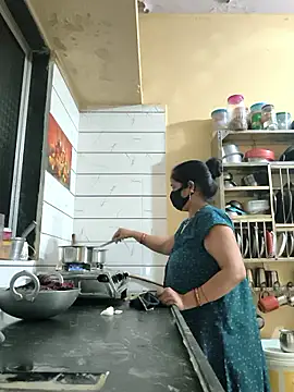 Snapshot of Gk_99999 chatting on January 17, 1:38 pm Gk 99999 online show from January 17, 1:38 pm