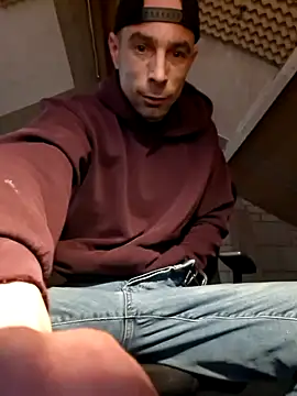 kompiee online show from February 10, 12:31 pm