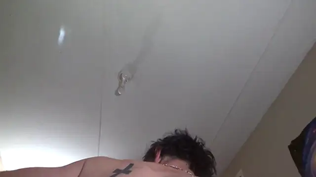 Snapshot of high3ndlowlife chatting on September 18, 2:57 am high3ndlowlife online show from September 18, 2:57 am