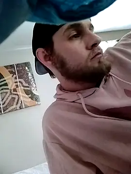 Snapshot of high3ndlowlife chatting on November 10, 6:40 pm high3ndlowlife online show from November 10, 6:40 pm