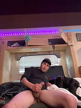 Snapshot of high3ndlowlife chatting on December 2, 7:31 pm high3ndlowlife online show from December 2, 7:31 pm