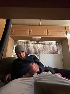 Snapshot of high3ndlowlife chatting on December 15, 5:39 pm high3ndlowlife online show from December 15, 5:39 pm