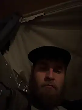 Snapshot of high3ndlowlife chatting on December 19, 11:56 pm high3ndlowlife online show from December 19, 11:56 pm