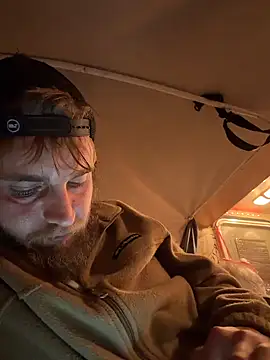 Snapshot of high3ndlowlife chatting on January 8, 9:33 am high3ndlowlife online show from January 8, 9:33 am