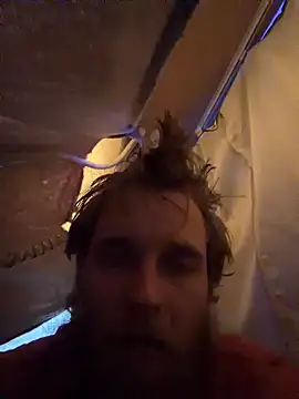 Snapshot of high3ndlowlife chatting on January 31, 8:51 pm high3ndlowlife online show from January 31, 8:51 pm