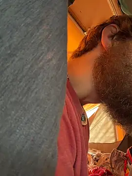 Snapshot of high3ndlowlife chatting on February 18, 5:53 pm high3ndlowlife online show from February 18, 5:53 pm