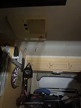 Snapshot of high3ndlowlife chatting on March 19, 7:56 am high3ndlowlife online show from March 19, 7:56 am