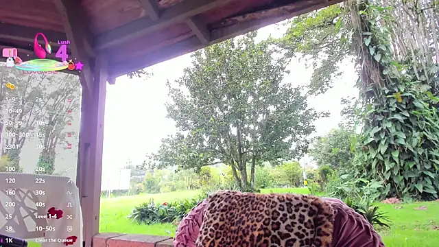 SophiaGuzman online show from February 12, 3:51 pm