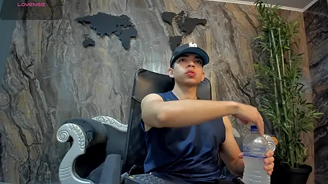 Eryonbradley online show from September 12, 11:21 am