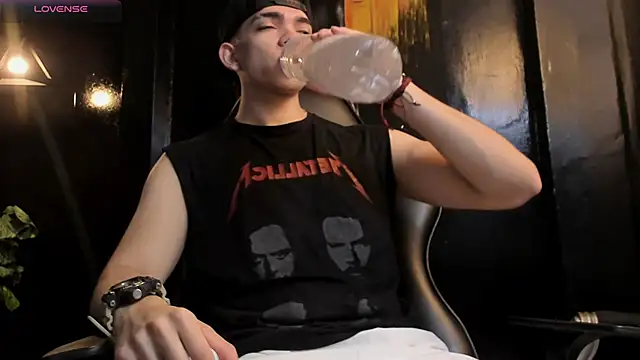 Eryonbradley online show from November 8, 11:21 am