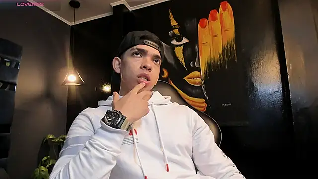 Eryonbradley online show from November 10, 11:20 am