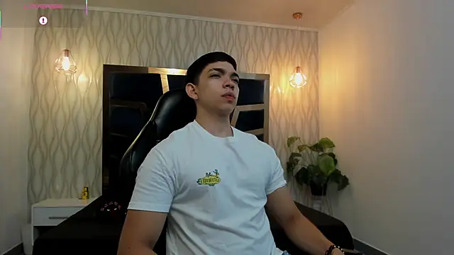 Eryonbradley online show from April 10, 2:11 pm