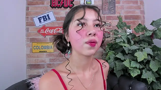 misss luxury online show from December 17, 11:05 am