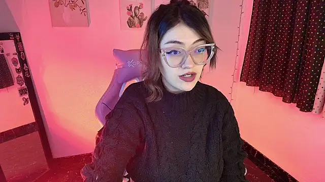 Snapshot of isaferrer06 chatting on December 4, 4:11 am isaferrer06 online show from December 4, 4:11 am