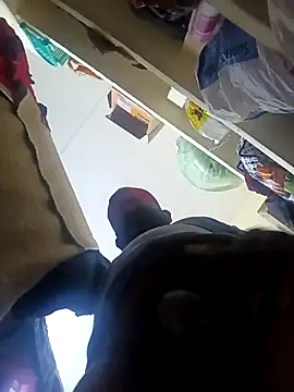 Tamilpayan09876 online show from December 21, 9:44 pm