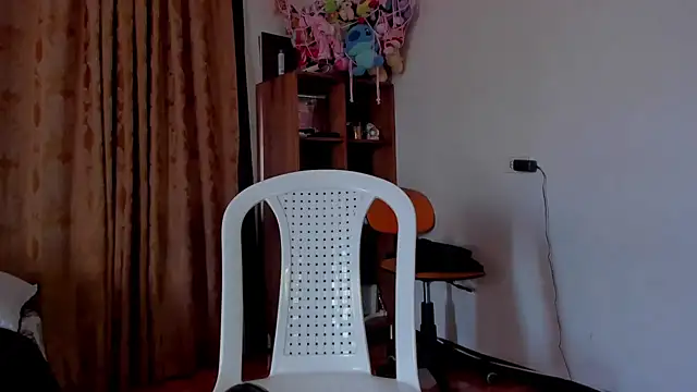 Snapshot of JamesDeker chatting on January 17, 3:17 pm JamesDeker online show from January 17, 3:17 pm