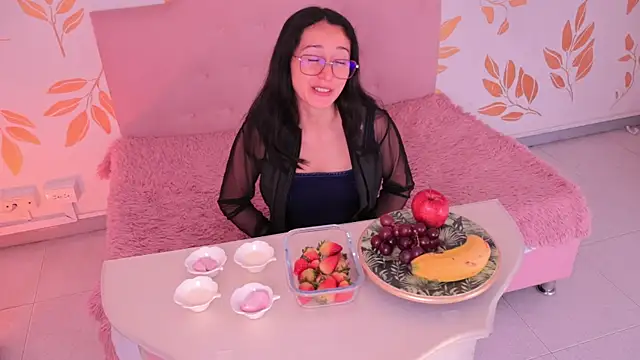 Ginevra esposito online show from February 7, 12:53 pm