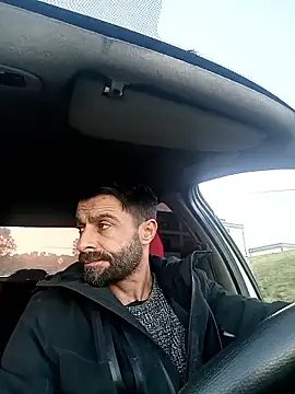 Snapshot of alex10alexx chatting on January 13, 6:18 am alex10alexx online show from January 13, 6:18 am