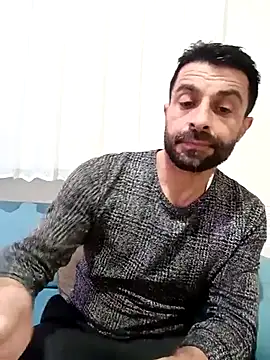 Snapshot of alex10alexx chatting on February 6, 3:59 pm alex10alexx online show from February 6, 3:59 pm