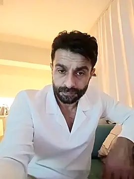 Snapshot of alex10alexx chatting on February 10, 12:26 am alex10alexx online show from February 10, 12:26 am