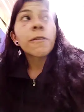 Snapshot of Raven_Rouge_ chatting on January 10, 8:10 pm Raven Rouge online show from January 10, 8:10 pm