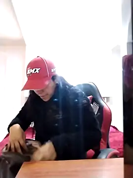 Snapshot of Raven_Rouge_ chatting on February 10, 8:35 pm Raven Rouge online show from February 10, 8:35 pm