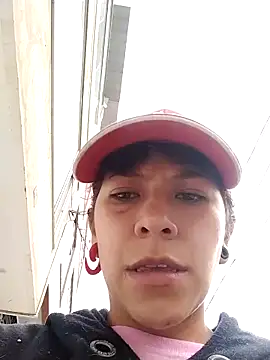 Snapshot of Raven_Rouge_ chatting on February 15, 1:31 pm Raven Rouge online show from February 15, 1:31 pm