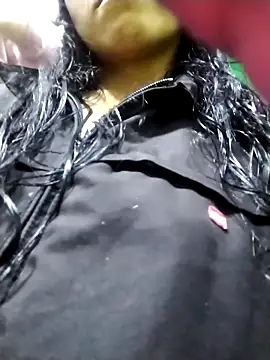 Snapshot of Raven_Rouge_ chatting on February 16, 8:16 pm Raven Rouge online show from February 16, 8:16 pm