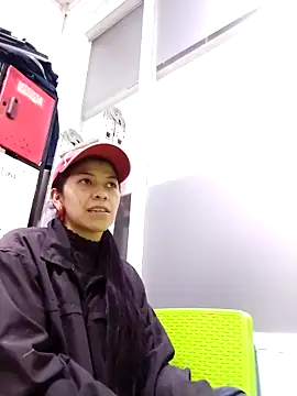 Snapshot of Raven_Rouge_ chatting on February 27, 7:58 pm Raven Rouge online show from February 27, 7:58 pm