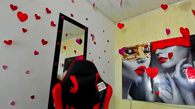 Snapshot of Raven_Rouge_ chatting on March 2, 8:15 pm Raven Rouge online show from March 2, 8:15 pm