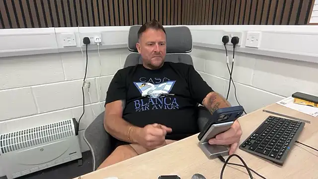 bilf1978 online show from June 18, 9:14 am