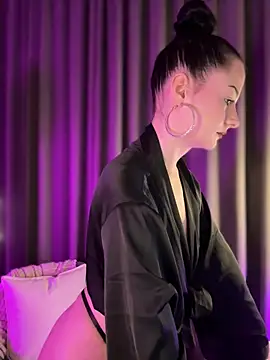 bigJuicyPussy online show from February 15, 1:31 pm