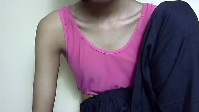 smallcuute online show from February 11, 11:21 pm