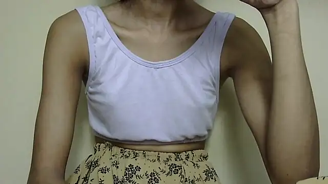 smallcuute online show from February 14, 8:11 am