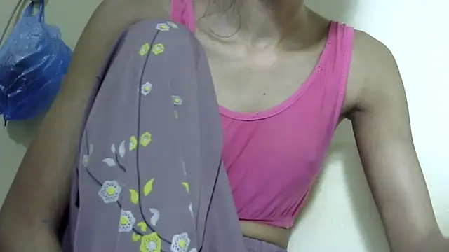 smallcuute online show from February 20, 6:26 am