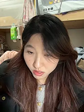 ououlovelove online show from February 8, 4:10 pm