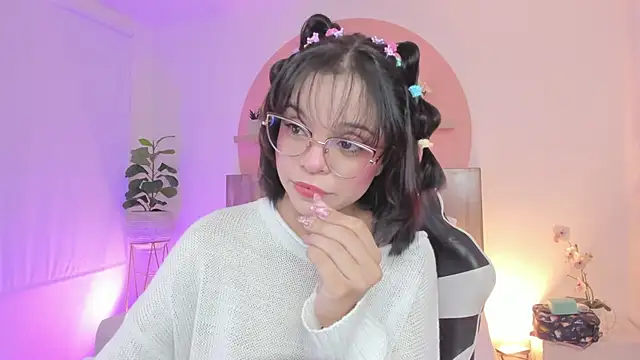 Clara Luu online show from April 15, 3:13 am