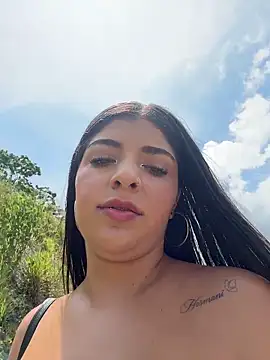 Isaa-Sweet online show from April 18, 4:11 pm