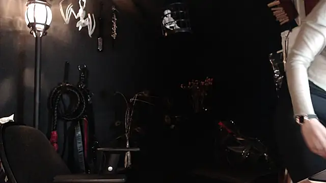 SabaTheCourtesan online show from October 28, 5:00 am