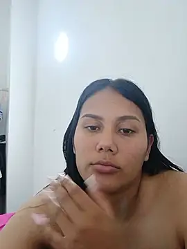 Snapshot of burbuja02 chatting on July 3, 10:27 pm burbuja02 online show from July 3, 10:27 pm