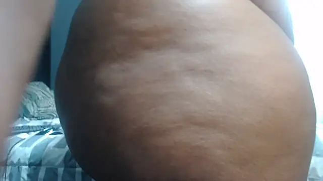 SEXYHUGEASS21 online show from March 22, 2:31 pm