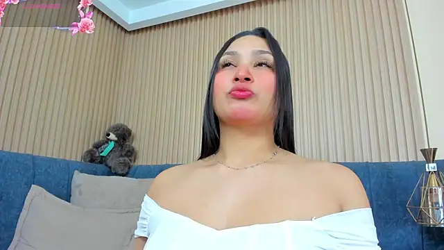 angel ponce online show from June 25, 7:07 pm