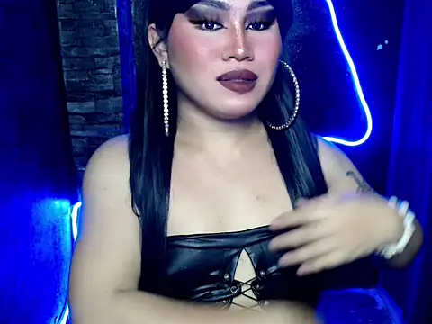 pretty lassy online show from October 19, 8:04 am