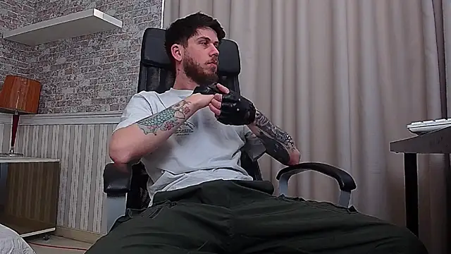 JonahShaw online show from March 17, 5:11 am