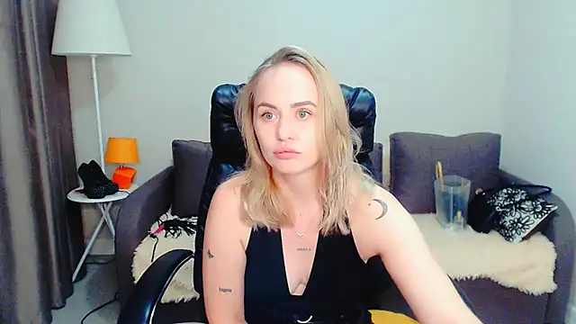 LiluMoon   online show from July 16, 6:03 pm